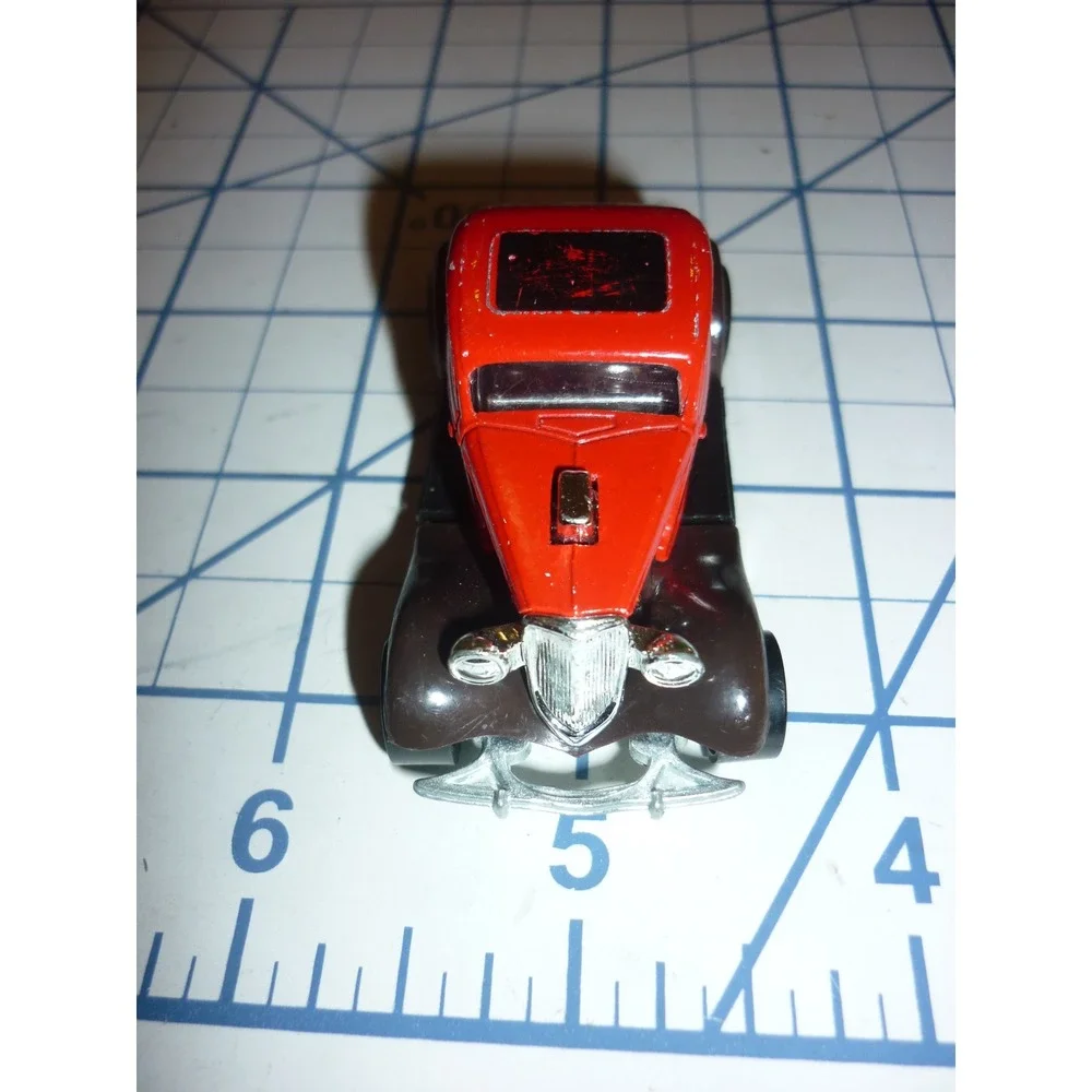 Hot Wheels 1979 Hi-Rakers 3-Window 34 Ford Red with Yellow Flames Hong Kong Base